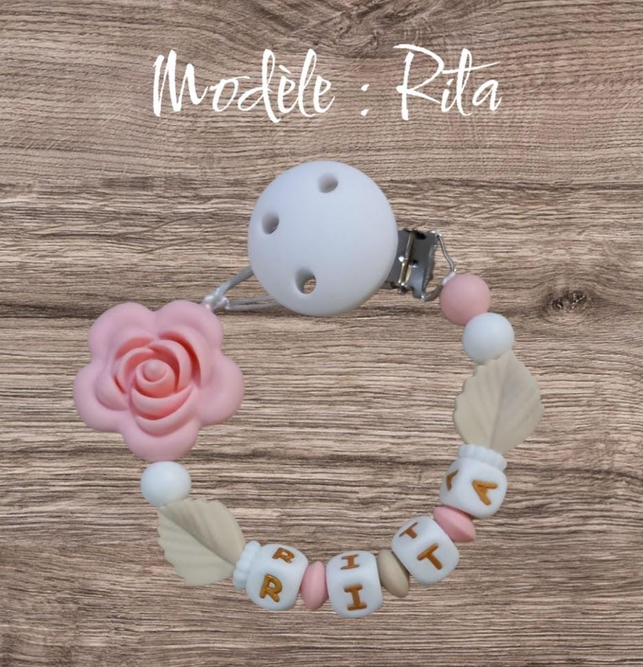 Attache tétine personnalisée, rose rose. Modèle Rita, motif floral. Cadeau naissance, baby shower, jeunes parents. Création française.