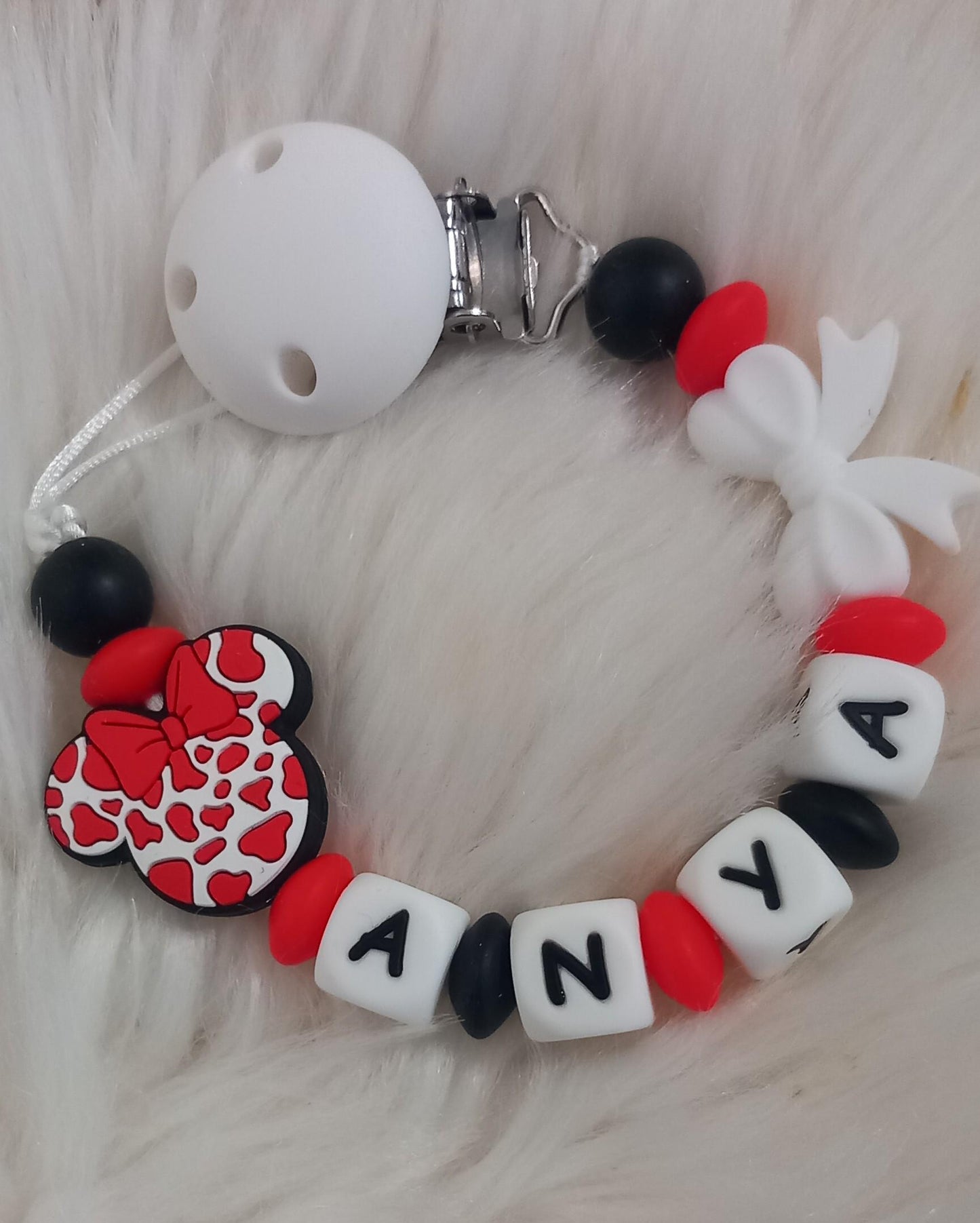 Attache tétine personnalisée, Mouse. Modèle Anya, tête de souris. Cadeau naissance, baby shower, jeunes parents. Création française.