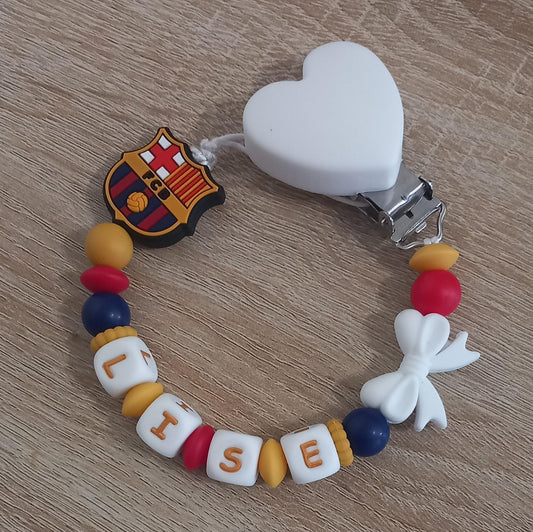 Attache tétine personnalisée, FC Barcelone. Modèle Lise FCB pour fille. Cadeau naissance, baby shower, jeunes parents. Création française.
