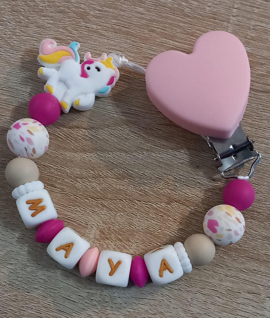 Attache tétine personnalisée, licorne blanche. Modèle Maya pour cadeau naissance, baby shower, jeunes parents. Création française, fait main