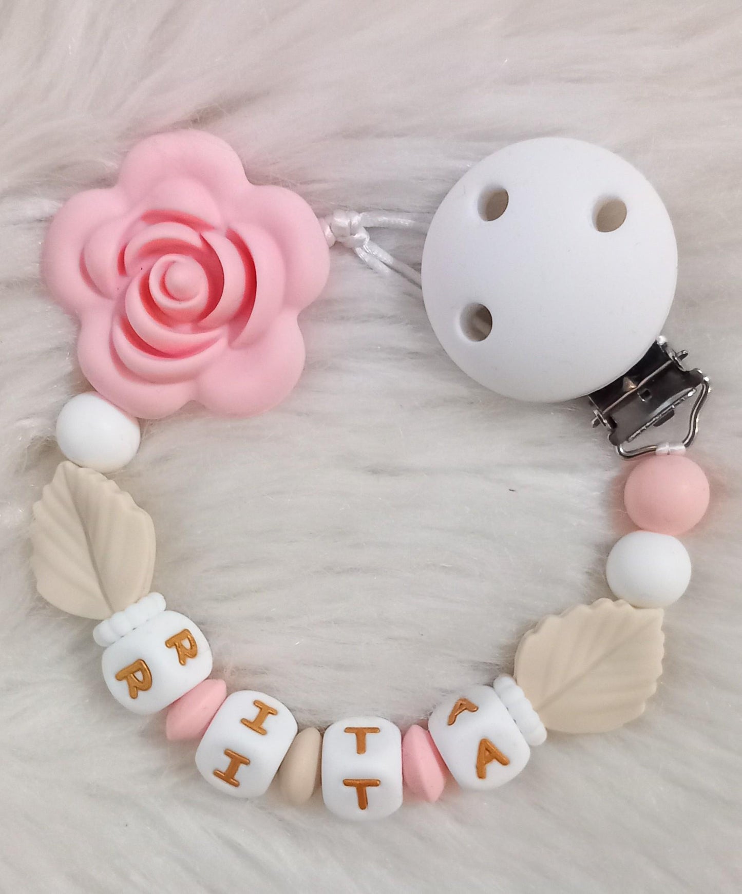 Attache tétine personnalisée, rose rose. Modèle Rita, motif floral. Cadeau naissance, baby shower, jeunes parents. Création française.