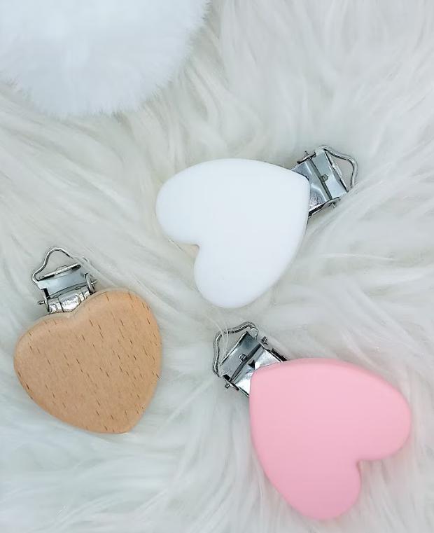 Attache tétine personnalisée Lapin. Thème girly. Cadeau naissance, baby shower, cadeau jeunes parents. Création française, fait main.
