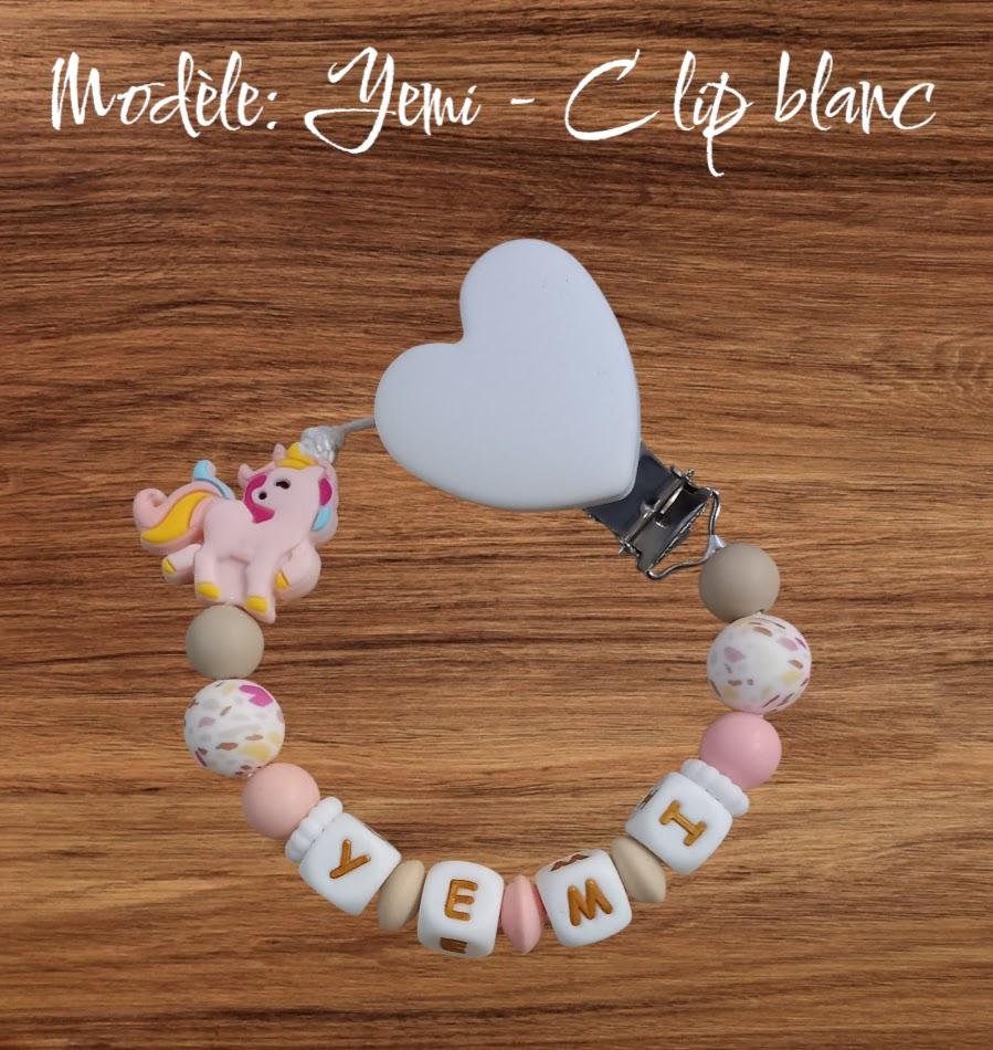 Attache tétine personnalisée, licorne rose. Modèle Yemi pour cadeau naissance, baby shower, jeunes parents. Création française, fait main.